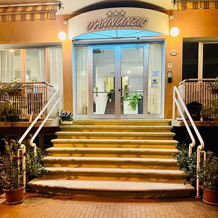 Hotel D'Annunzio Cattolica Esterno foto