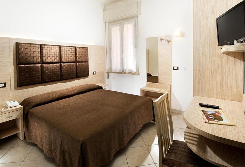 Hotel D'Annunzio Cattolica Esterno foto