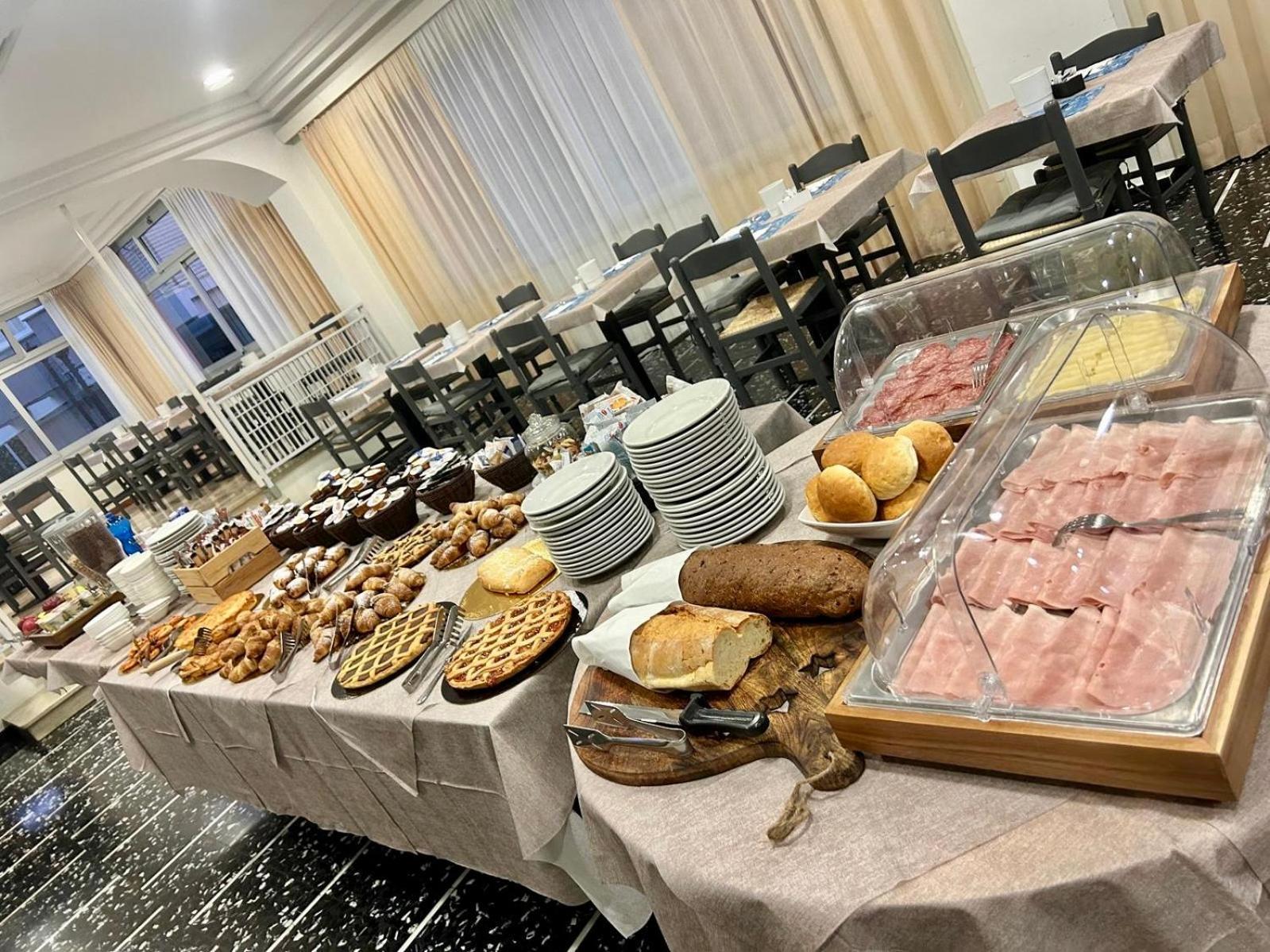 Hotel D'Annunzio Cattolica Esterno foto