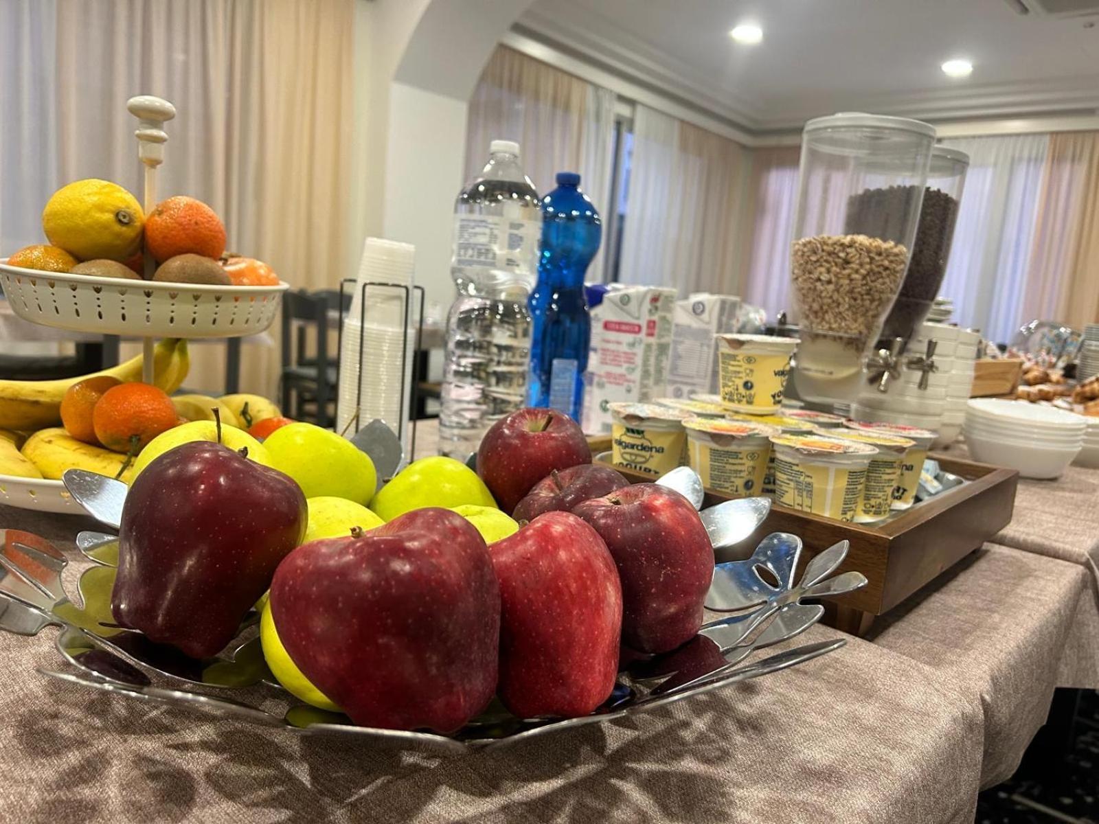 Hotel D'Annunzio Cattolica Esterno foto